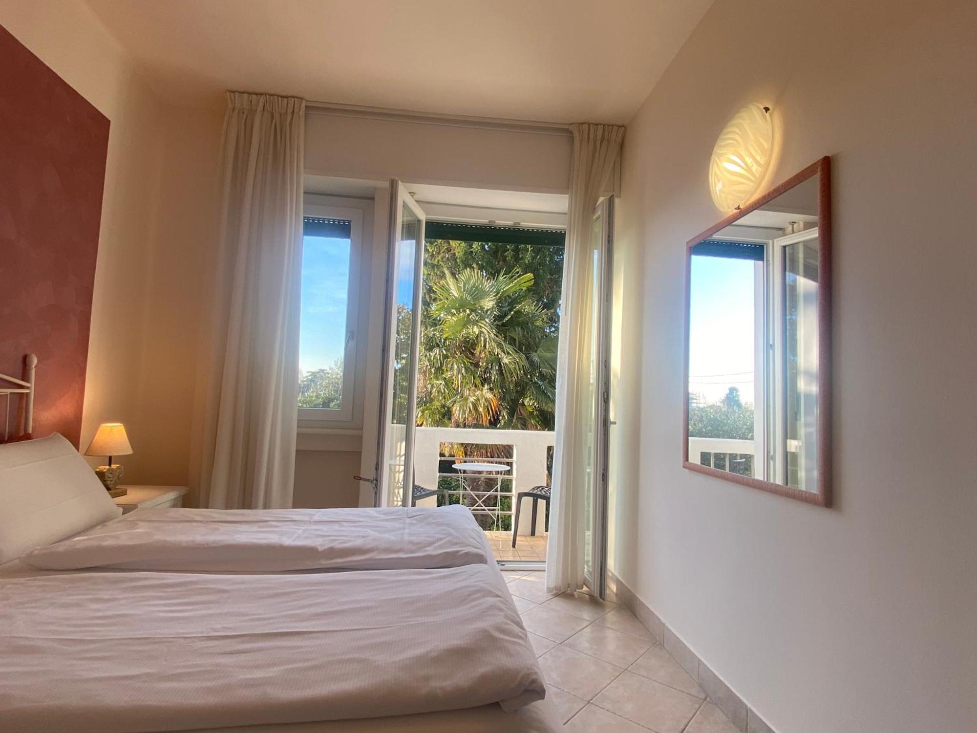 Betty'S House Bed & Breakfast Lazise Ngoại thất bức ảnh
