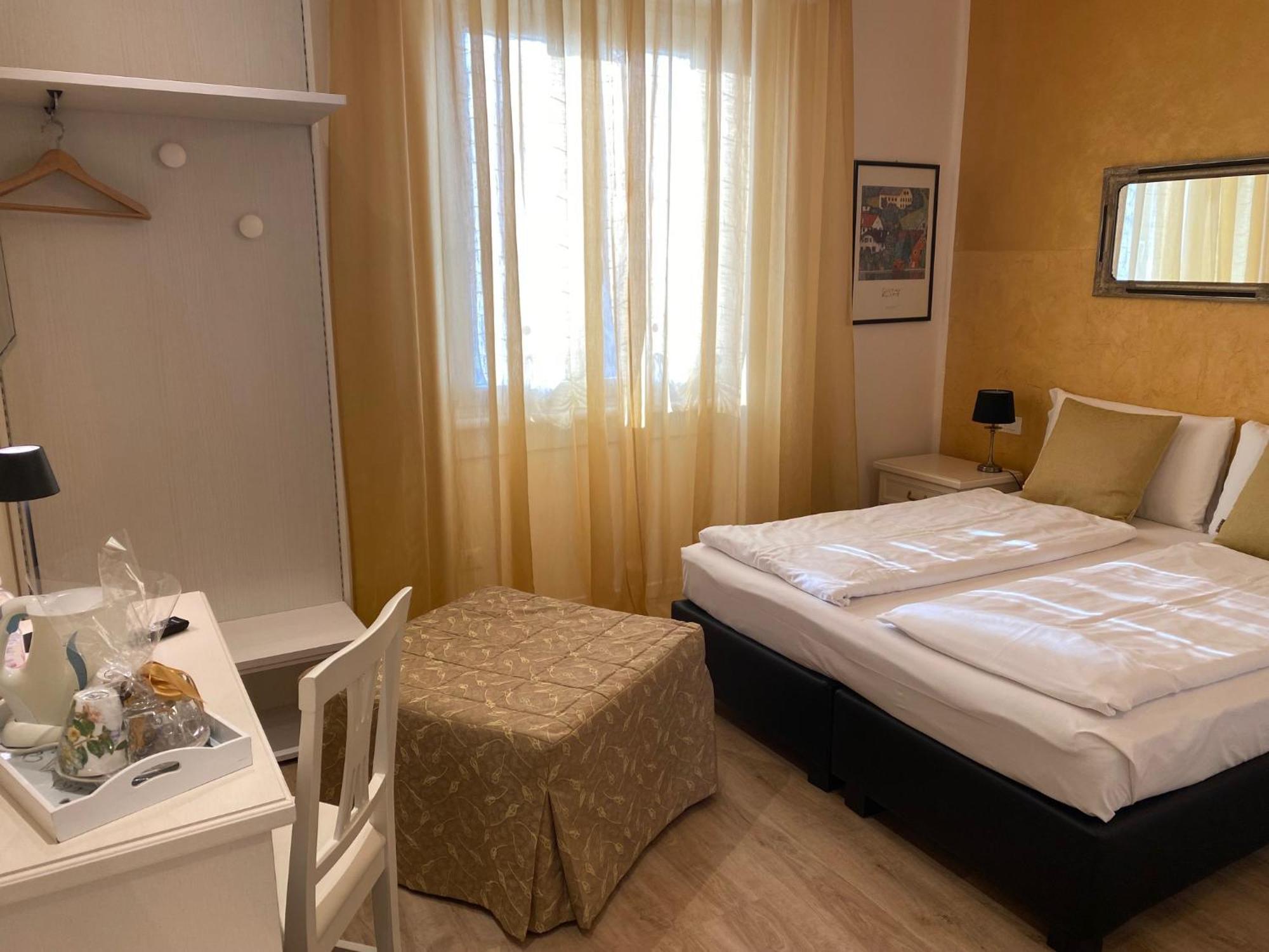 Betty'S House Bed & Breakfast Lazise Ngoại thất bức ảnh